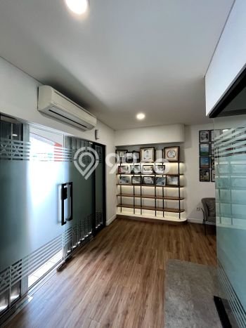 Ruko Komersial Dijual di Bintaro Tangerang Selatan LT 72m2 & LB 180m2 Ruko Komersial Dijual di Bintaro Tangerang Selatan LT 72m2 & LB 180m2