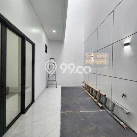Rumah Mewah Siap Huni LT 135m2 di BSD, Tangerang Selatan Rumah Mewah Siap Huni LT 135m2 di BSD, Tangerang Selatan
