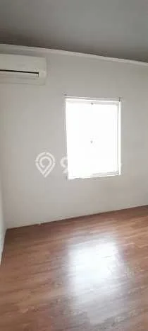 Jarang Ada! Rumah Kontrakan 4 Kamar Bagus Siap Huni Gading Serpong Jarang Ada! Rumah Kontrakan 4 Kamar Bagus Siap Huni Gading Serpong