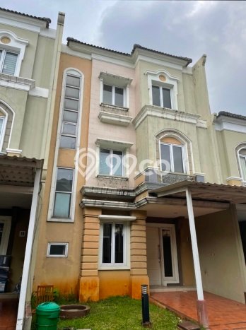 Disewakan! Rumah 5 Kamar Tidur &
5 Kamar Mandi di Gading Serpong, Tangerang Disewakan! Rumah 5 Kamar Tidur &
5 Kamar Mandi di Gading Serpong, Tangerang