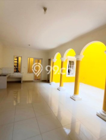 Disewakan! Rumah 4 Kamar Tidur &
4 Kamar Mandi di Gading Serpong, Tangerang Disewakan! Rumah 4 Kamar Tidur &
4 Kamar Mandi di Gading Serpong, Tangerang