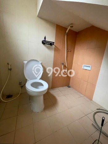 Disewakan! Rumah 5 Kamar Tidur &
5 Kamar Mandi di Gading Serpong, Tangerang Disewakan! Rumah 5 Kamar Tidur &
5 Kamar Mandi di Gading Serpong, Tangerang