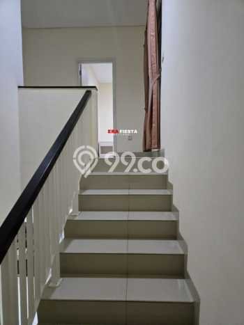 Rumah Mewah LB 211m2 Siap Pakai Desain Elegan di Green Lake City, Jakarta Barat Rumah Mewah LB 211m2 Siap Pakai Desain Elegan di Green Lake City, Jakarta Barat