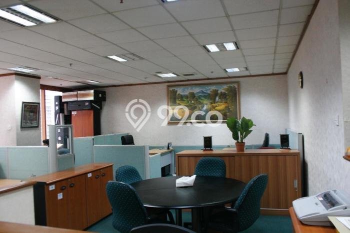 Unit Komersial Tersedia di Sudirman Spesifikasi LB 250m2 Unit Komersial Tersedia di Sudirman Spesifikasi LB 250m2