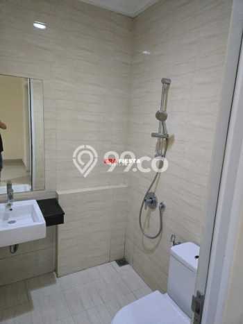 Rumah Mewah LB 211m2 Siap Pakai Desain Elegan di Green Lake City, Jakarta Barat Rumah Mewah LB 211m2 Siap Pakai Desain Elegan di Green Lake City, Jakarta Barat