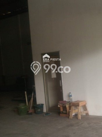 Lokasi Strategis! Dijual Gudang Bisnis di Setu, Tangerang Selatan Kondisi Bagus Lokasi Strategis! Dijual Gudang Bisnis di Setu, Tangerang Selatan Kondisi Bagus
