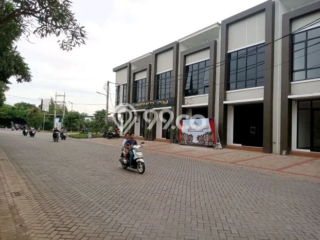 Unit Ruko disewakan di Karawaci Tangerang dengan LT 45m2 / LB 83m2 Unit Ruko disewakan di Karawaci Tangerang dengan LT 45m2 / LB 83m2