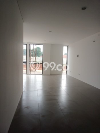 LOKASI STRATEGIS! Ruko di Legok, Luas 165m2m², Akses Utama LOKASI STRATEGIS! Ruko di Legok, Luas 165m2m², Akses Utama