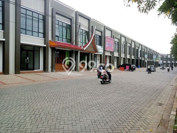 Unit Ruko disewakan di Karawaci Tangerang dengan LT 45m2 / LB 83m2 Unit Ruko disewakan di Karawaci Tangerang dengan LT 45m2 / LB 83m2