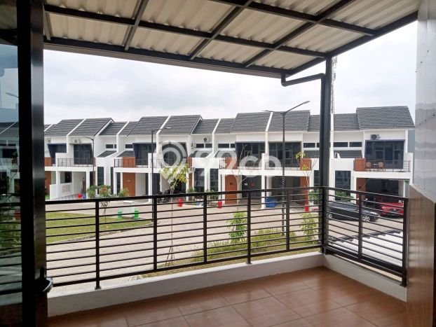 Rumah Modern Cantik 4 KT Bisa Langsung Pindah di Karawaci Rumah Modern Cantik 4 KT Bisa Langsung Pindah di Karawaci