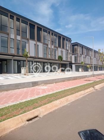 Ruko Strategis di , Luas 110m2m², Pusat Bisnis Ruko Strategis di , Luas 110m2m², Pusat Bisnis