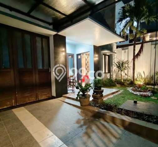 Rumah Modern LB/LT 200m2/188m2 Dijual Area Pleburan, Semarang Rumah Modern LB/LT 200m2/188m2 Dijual Area Pleburan, Semarang