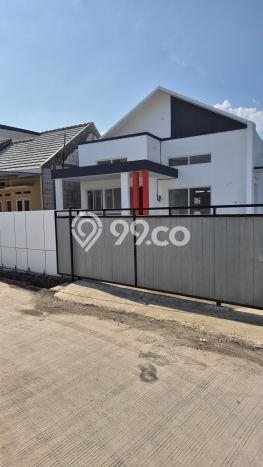 Dijual Segera Rumah 3 Kamar Tidur di Semarang Timur, Keamanan 24 Jam, Semarang Dijual Segera Rumah 3 Kamar Tidur di Semarang Timur, Keamanan 24 Jam, Semarang