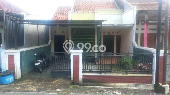 Disewakan Rumah Murah di Kembang Arum Semarang Punya 3 KT Disewakan Rumah Murah di Kembang Arum Semarang Punya 3 KT
