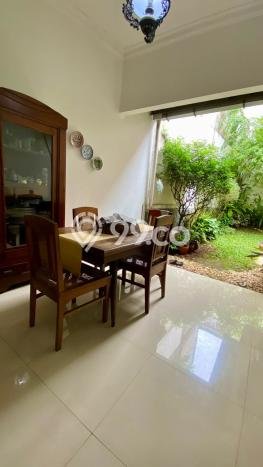 For Sale! Luxury House LT 195m2 Desain Elegan di Cipete For Sale! Luxury House LT 195m2 Desain Elegan di Cipete