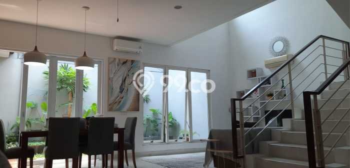 Rumah Mewah LB 198m2 Siap Pakai Desain Elegan di BSD The Green, Tangerang Rumah Mewah LB 198m2 Siap Pakai Desain Elegan di BSD The Green, Tangerang