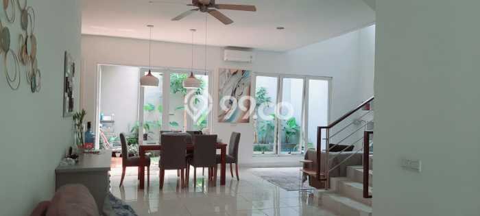 Rumah Mewah LB 198m2 Siap Pakai Desain Elegan di BSD The Green, Tangerang Rumah Mewah LB 198m2 Siap Pakai Desain Elegan di BSD The Green, Tangerang