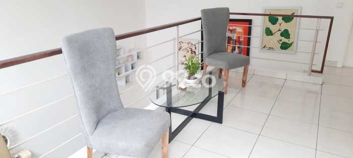 Rumah Mewah LB 198m2 Siap Pakai Desain Elegan di BSD The Green, Tangerang Rumah Mewah LB 198m2 Siap Pakai Desain Elegan di BSD The Green, Tangerang