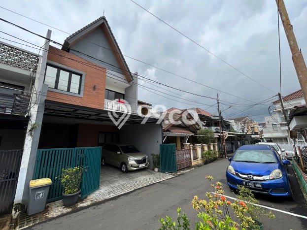 Rumah Mewah Dijual LT 104m2 di Tebet, Jakarta Selatan Rumah Mewah Dijual LT 104m2 di Tebet, Jakarta Selatan