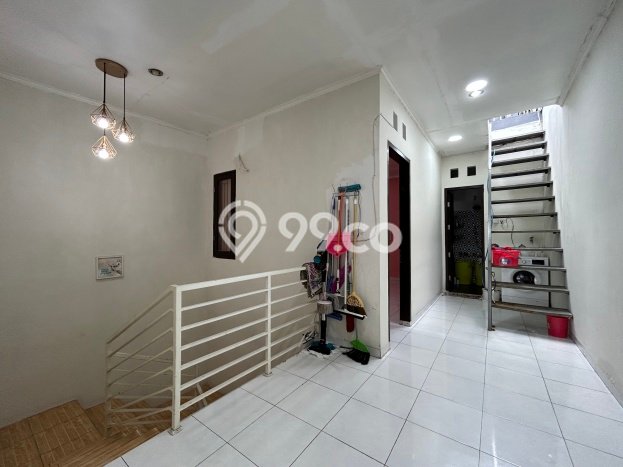 Rumah Modern 3 KT di Pejaten Jakarta Selatan Unfurnished Rumah Modern 3 KT di Pejaten Jakarta Selatan Unfurnished
