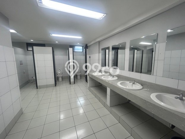 Unit Kantor Dijual di Jakarta Pusat LT 1156m2 & LB 3118m2 Unit Kantor Dijual di Jakarta Pusat LT 1156m2 & LB 3118m2