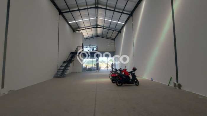 Unit Gudang disewakan di Legok Tangerang dengan LT 360m2 / LB 270m2 Unit Gudang disewakan di Legok Tangerang dengan LT 360m2 / LB 270m2