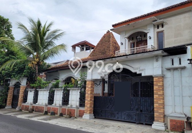 Hunian Mewah LB 300m2 Siap Huni Desain Elegan di Maguwoharjo, Yogyakarta Hunian Mewah LB 300m2 Siap Huni Desain Elegan di Maguwoharjo, Yogyakarta
