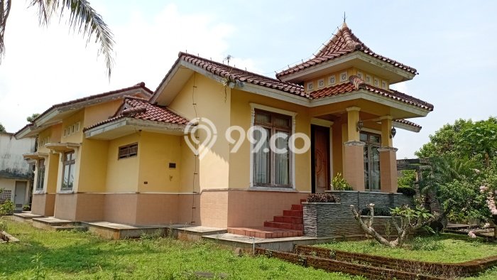 Siap Huni Rumah Mewah 8 Kamar di Bandongan Dekat ke Mana Saja Siap Huni Rumah Mewah 8 Kamar di Bandongan Dekat ke Mana Saja