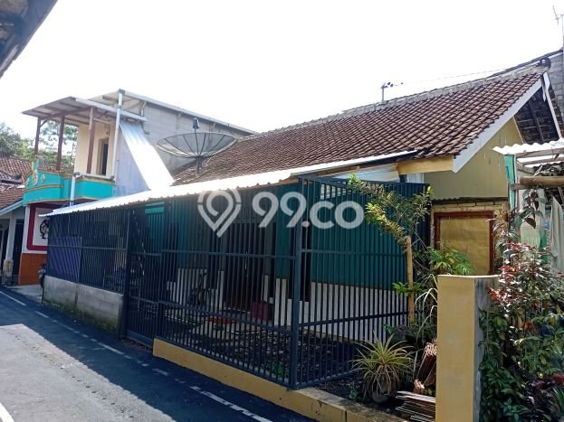Rumah Bisa KPR 9 Kamar Tidur di Kawasan Residential Magelang Utara, Magelang Rumah Bisa KPR 9 Kamar Tidur di Kawasan Residential Magelang Utara, Magelang