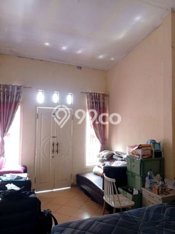 Kesempatan Memiliki Rumah 6 Kamar Tidur dan 2 Kamar Mandi di Lokasi Strategis Magelang Utara, Magelang Kesempatan Memiliki Rumah 6 Kamar Tidur dan 2 Kamar Mandi di Lokasi Strategis Magelang Utara, Magelang