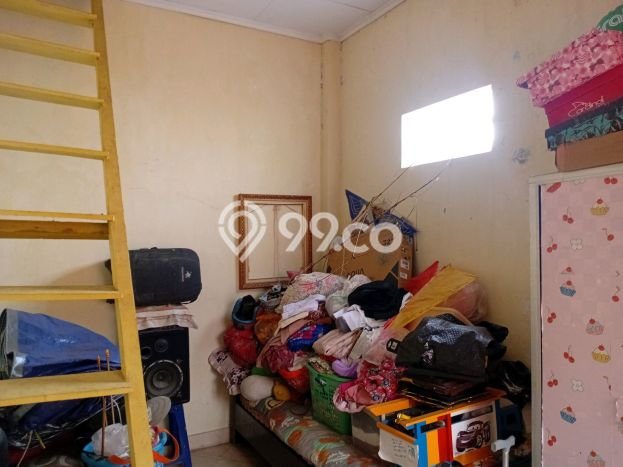 Kesempatan Memiliki Rumah 6 Kamar Tidur dan 2 Kamar Mandi di Lokasi Strategis Magelang Utara, Magelang Kesempatan Memiliki Rumah 6 Kamar Tidur dan 2 Kamar Mandi di Lokasi Strategis Magelang Utara, Magelang