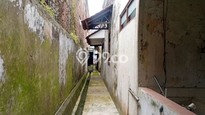 Dijual Cepat Rumah Bagus Siap Huni LB 250m2 di Magelang Tengah, Magelang Dijual Cepat Rumah Bagus Siap Huni LB 250m2 di Magelang Tengah, Magelang