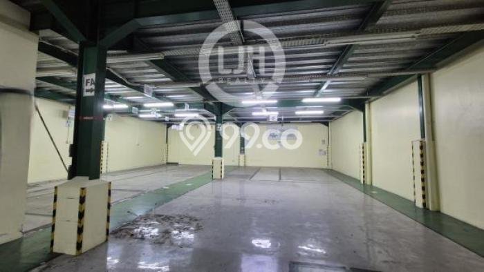 Unit Gudang Disewa Lokasi Cakung, Jakarta Timur Spesifikasi Luas Bangunan 1177m2 Unit Gudang Disewa Lokasi Cakung, Jakarta Timur Spesifikasi Luas Bangunan 1177m2