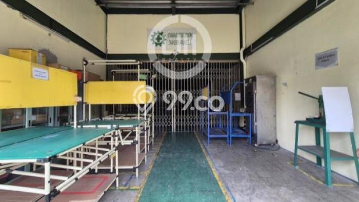Unit Gudang Disewa Lokasi Cakung, Jakarta Timur Spesifikasi Luas Bangunan 1177m2 Unit Gudang Disewa Lokasi Cakung, Jakarta Timur Spesifikasi Luas Bangunan 1177m2
