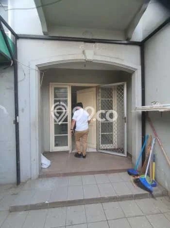 Sewa Rumah Murah di Kemanggisan Jakarta Barat dengan 4 KT Sewa Rumah Murah di Kemanggisan Jakarta Barat dengan 4 KT