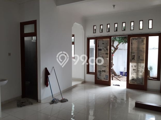 Rumah kawasan Pasar Minggu, 3 KT, Pemandangan Indah, Luas 400m² LB 275m² Rumah kawasan Pasar Minggu, 3 KT, Pemandangan Indah, Luas 400m² LB 275m²