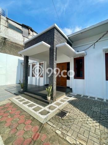 Sewa cepat hunian minimalis lokasi strategis 4 Kamar di Mampang Prapatan, Jakarta Selatan Sewa cepat hunian minimalis lokasi strategis 4 Kamar di Mampang Prapatan, Jakarta Selatan