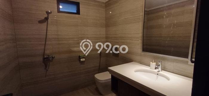 Disewakan Rumah Nyaman LT 500m2 / LB 382m2 di Pakubuwono, Jakarta Selatan Disewakan Rumah Nyaman LT 500m2 / LB 382m2 di Pakubuwono, Jakarta Selatan
