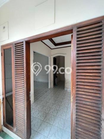 Disewakan Rumah Konsep Minimalis di Pancoran Jakarta Selatan dengan 5 KT Disewakan Rumah Konsep Minimalis di Pancoran Jakarta Selatan dengan 5 KT
