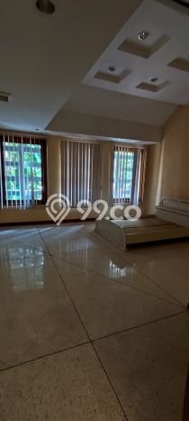 Hunian Modern dengan LT 480m2 & LB 500m2 Dikontrakkan di Gandaria Hunian Modern dengan LT 480m2 & LB 500m2 Dikontrakkan di Gandaria