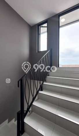 Disewakan Rumah Konsep Modern di Tebet Jakarta Selatan dengan 4 Kamar Disewakan Rumah Konsep Modern di Tebet Jakarta Selatan dengan 4 Kamar