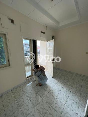 Disewakan Rumah Konsep Minimalis di Pancoran Jakarta Selatan dengan 5 KT Disewakan Rumah Konsep Minimalis di Pancoran Jakarta Selatan dengan 5 KT