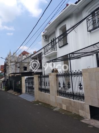 Rumah Mewah LB 245m2 Siap Pakai Desain Elegan di Senopati, Jakarta Selatan Rumah Mewah LB 245m2 Siap Pakai Desain Elegan di Senopati, Jakarta Selatan