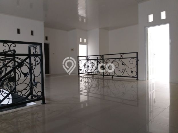 Rumah Mewah LB 245m2 Siap Pakai Desain Elegan di Senopati, Jakarta Selatan Rumah Mewah LB 245m2 Siap Pakai Desain Elegan di Senopati, Jakarta Selatan