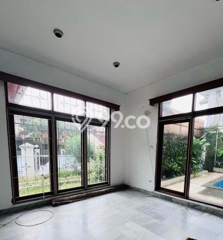 Rumah Disewakan Jakarta Selatan LT 512m2 LB 828m2 Area Cipete Rumah Disewakan Jakarta Selatan LT 512m2 LB 828m2 Area Cipete