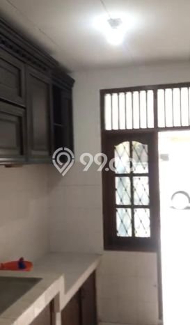 PRIME AREA! Rumah di Mampang Prapatan, 2 KM, Lingkungan Elite, Luas 155m² LB 170m² PRIME AREA! Rumah di Mampang Prapatan, 2 KM, Lingkungan Elite, Luas 155m² LB 170m²