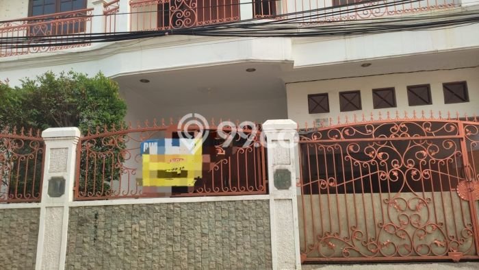 BEST DEAL! Rumah area Kebagusan, 5 KT, Dekat Pusat Kota, LT 150m² Bangunan 120m² BEST DEAL! Rumah area Kebagusan, 5 KT, Dekat Pusat Kota, LT 150m² Bangunan 120m²
