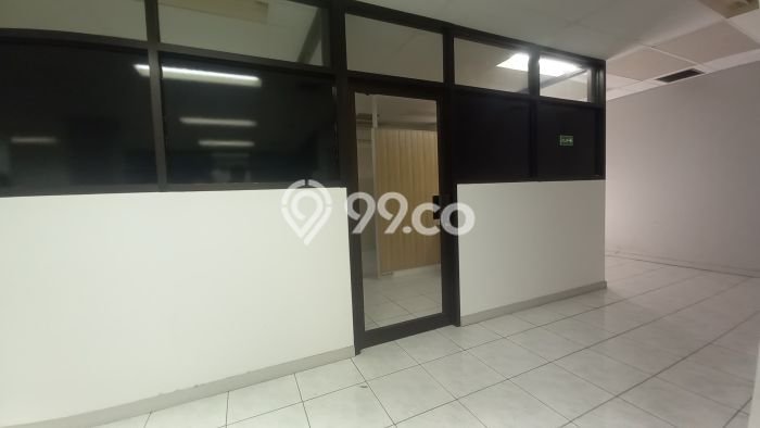 Unit Kantor Dijual di Jakarta Barat LT 1000m2 & LB 2000m2 Unit Kantor Dijual di Jakarta Barat LT 1000m2 & LB 2000m2