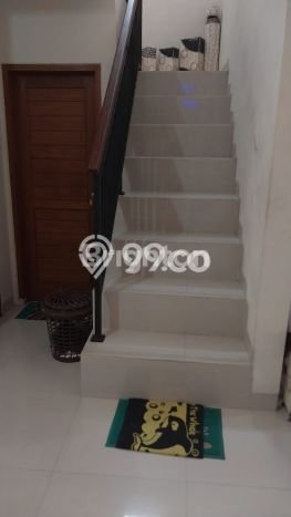 Disewakan! Rumah 5 Kamar Tidur &
6 Kamar Mandi di Renon, Denpasar Disewakan! Rumah 5 Kamar Tidur &
6 Kamar Mandi di Renon, Denpasar
