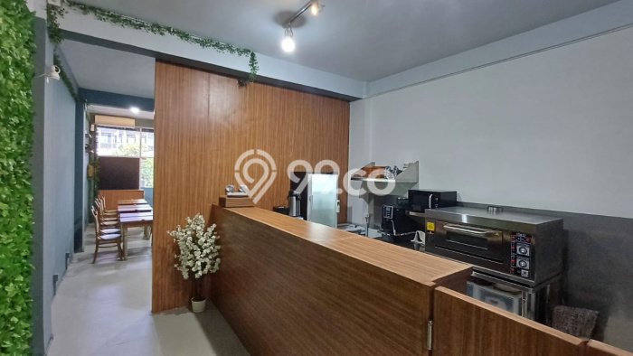 Ruko Disewa di Badung dengan LB 200m2 Area Komersial Ramai Ruko Disewa di Badung dengan LB 200m2 Area Komersial Ramai